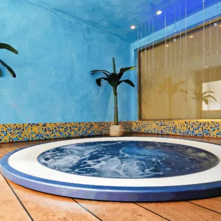Spacious With A Big Terrace Апартаменты *
