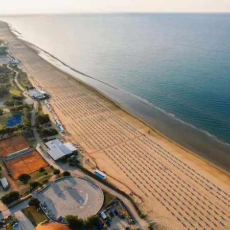 Апартаменты Spacious With A Big Terrace